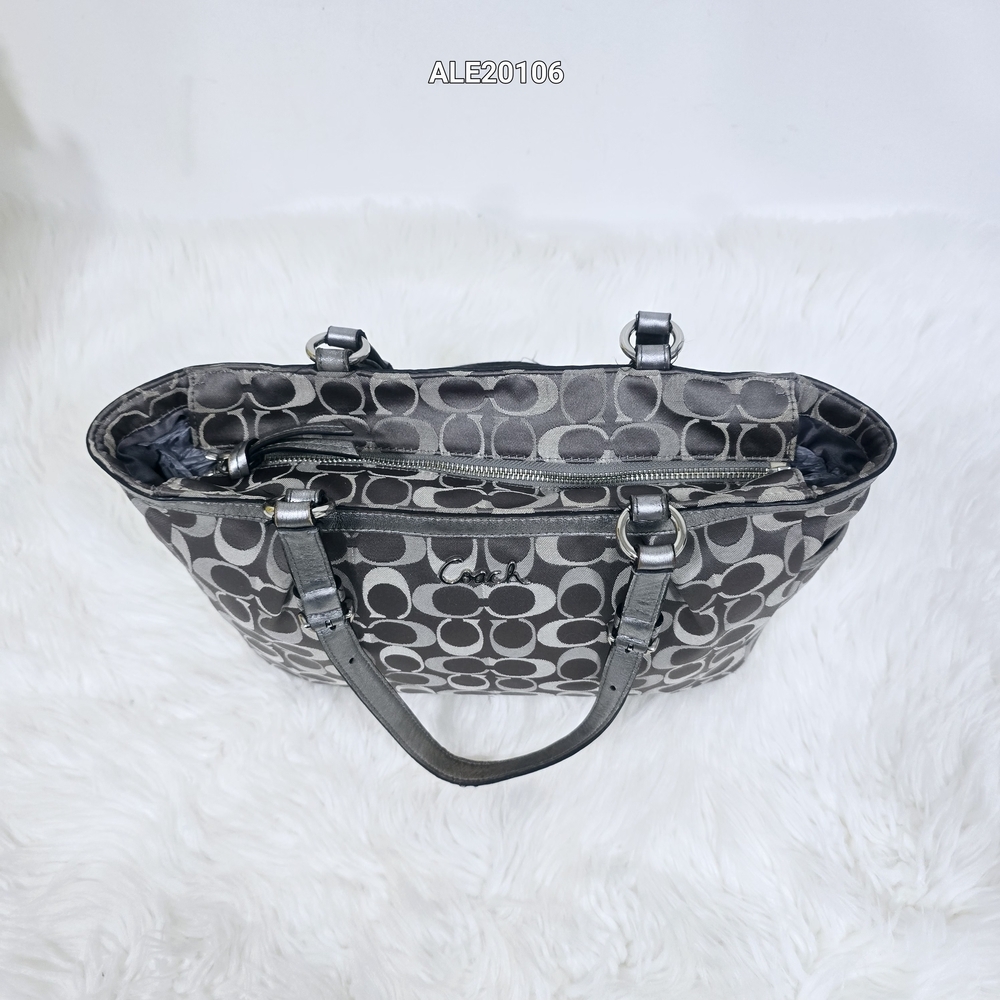 Coach Gallery East West tote bag with signature monogram print in gray and silve - Picture 11 of 16